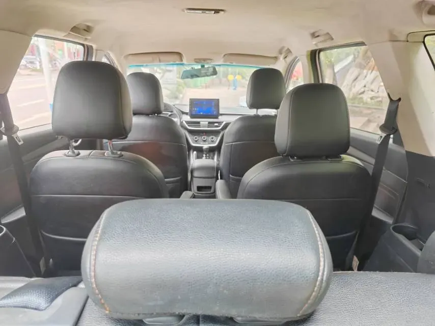 2019 WuLing HongGuang S3 1.5L 99HP L4 6MT,autocango,china used car exporter,china ev exporter,chinese used car exporter,chinese used ev exporter