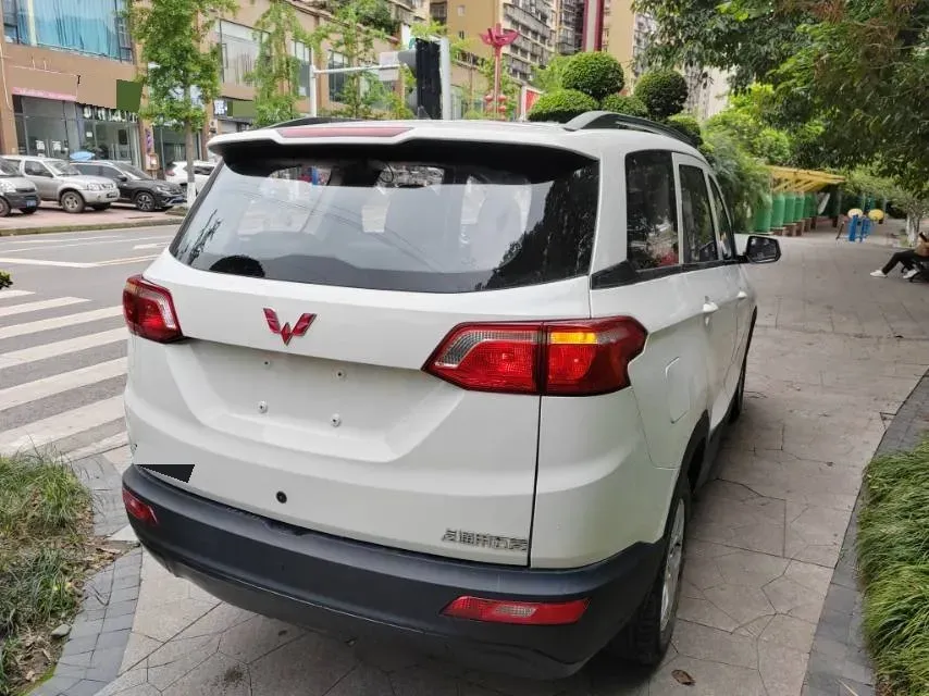 2019 WuLing HongGuang S3 1.5L 99HP L4 6MT,autocango,china used car exporter,china ev exporter,chinese used car exporter,chinese used ev exporter