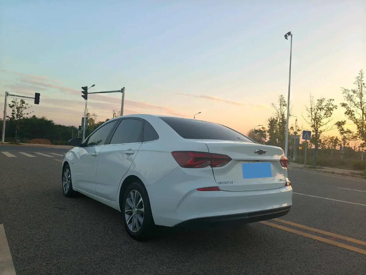 2020 Chevrolet Monza 1.5L 113HP L4 6AT,autocango,china used car exporter,china ev exporter,chinese used car exporter,chinese used ev exporter