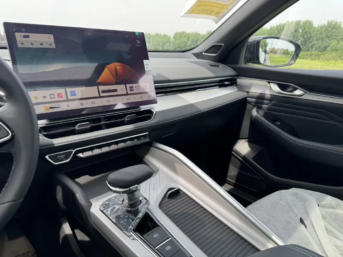 2025 Geely Preface 1.5T 181HP L4 7DCT,autocango,china used car exporter,china ev exporter,chinese used car exporter,chinese used ev exporter