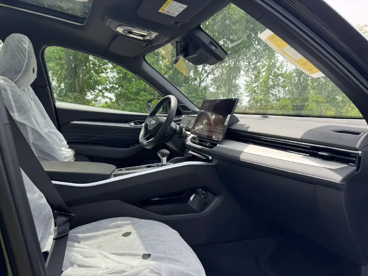 2025 Geely Preface 1.5T 181HP L4 7DCT,autocango,china used car exporter,china ev exporter,chinese used car exporter,chinese used ev exporter