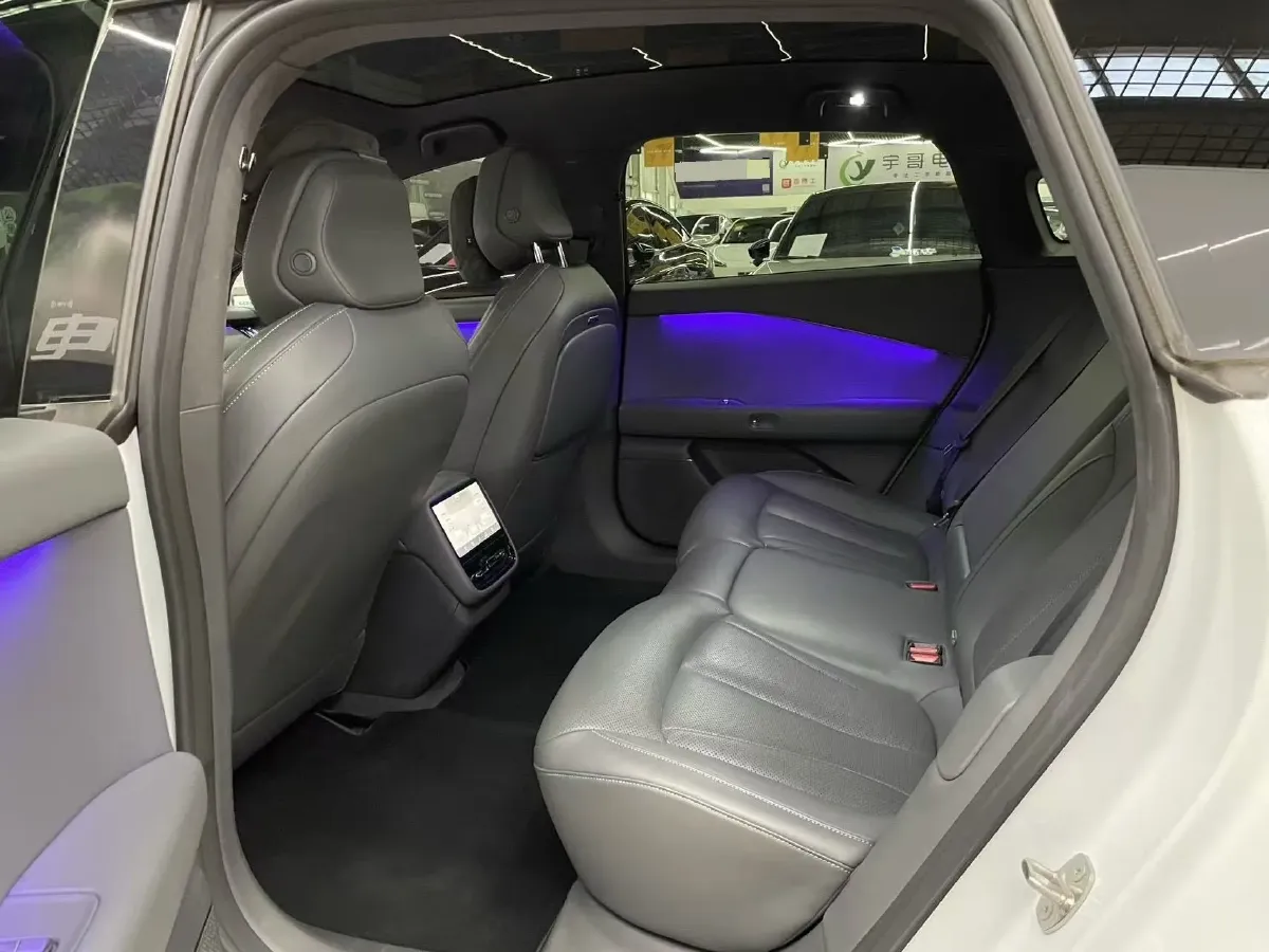 2024 Xpeng P7+ BEV 60.7KWH,autocango,china used car exporter,china ev exporter,chinese used car exporter,chinese used ev exporter