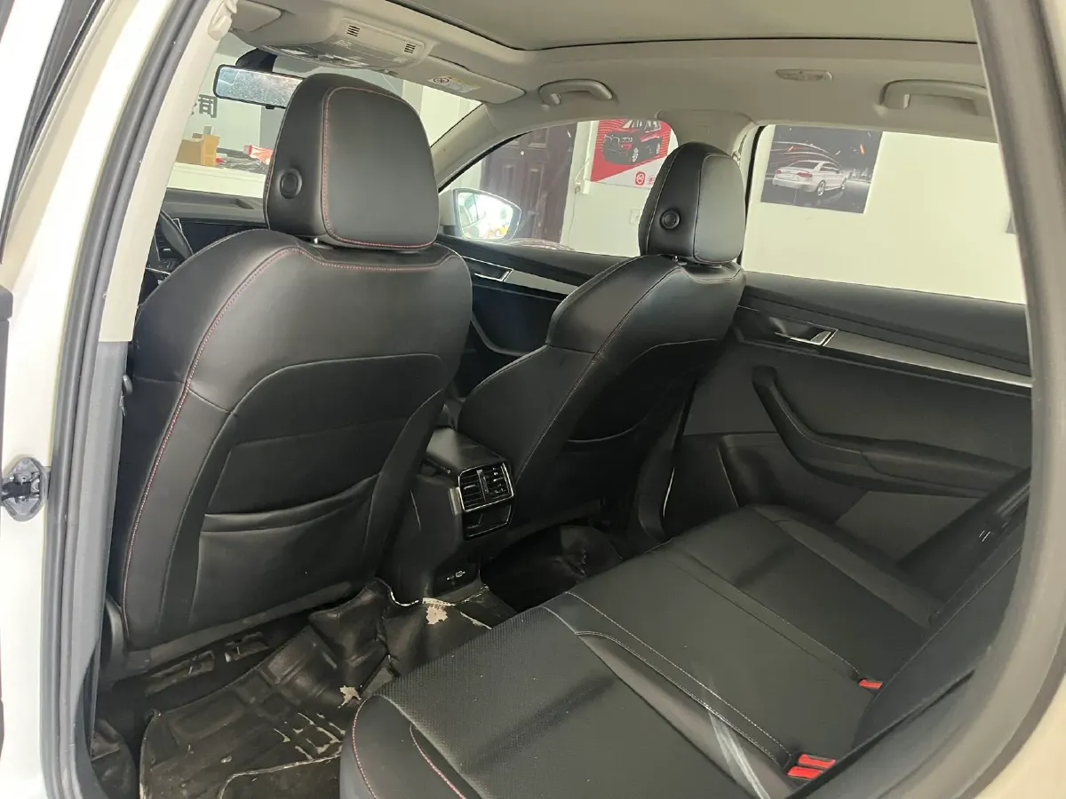 2022 Skoda Karoq 1.4T 150HP L4 7DCT,autocango,china used car exporter,china ev exporter,chinese used car exporter,chinese used ev exporter