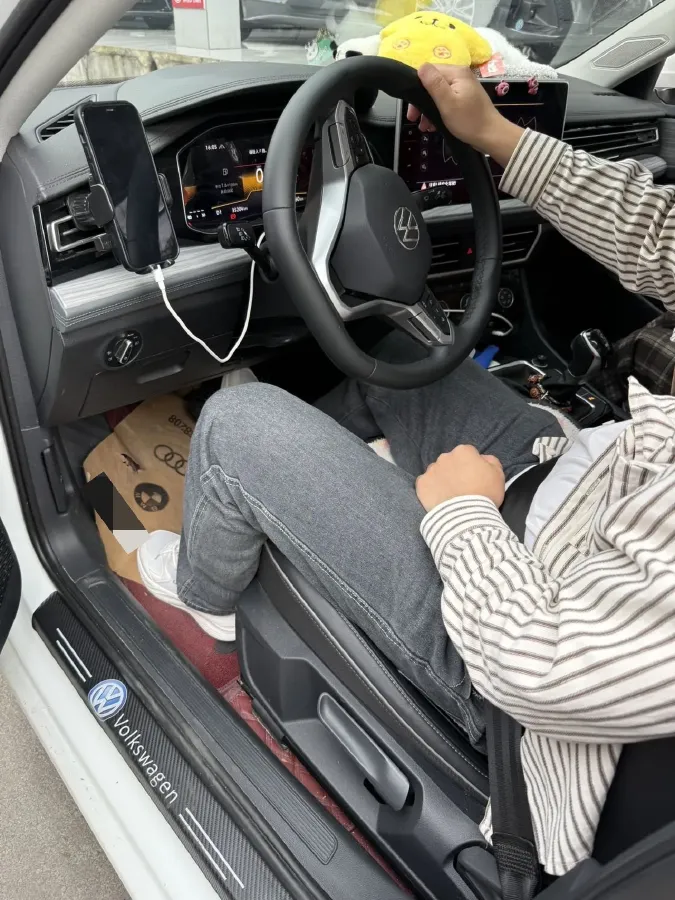 2023 Volkswagen Sagitar 1.5T 160HP L4 7DCT,autocango,china used car exporter,china ev exporter,chinese used car exporter,chinese used ev exporter