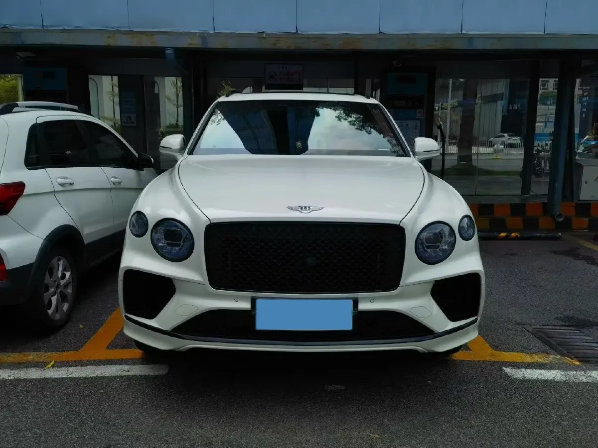 2022 Bentley Bentayga 4.0T 550HP V8 8AT,autocango,china used car exporter,china ev exporter,chinese used car exporter,chinese used ev exporter