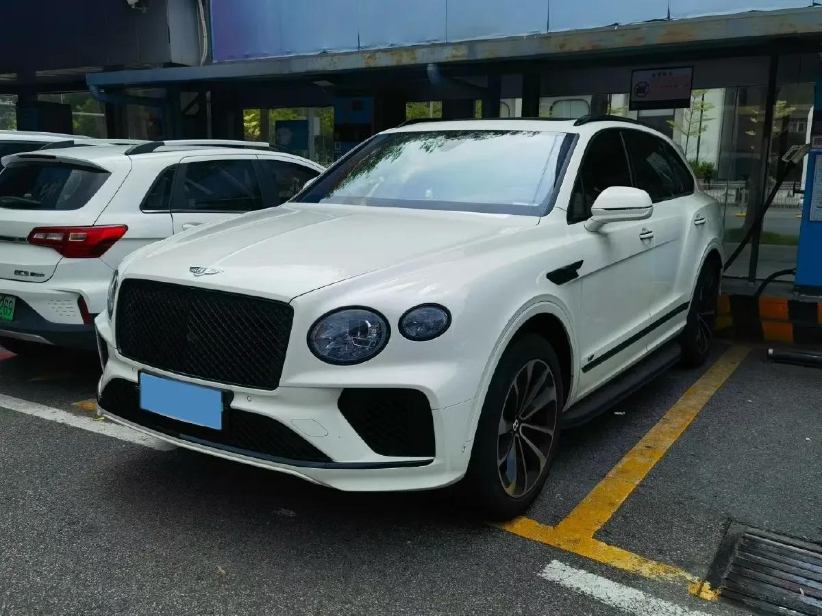 2022 Bentley Bentayga 4.0T 550HP V8 8AT,autocango,china used car exporter,china ev exporter,chinese used car exporter,chinese used ev exporter