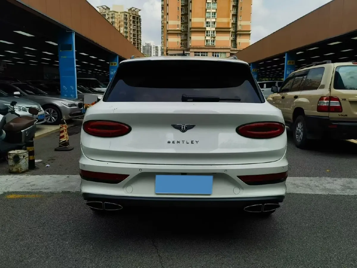 2022 Bentley Bentayga 4.0T 550HP V8 8AT,autocango,china used car exporter,china ev exporter,chinese used car exporter,chinese used ev exporter