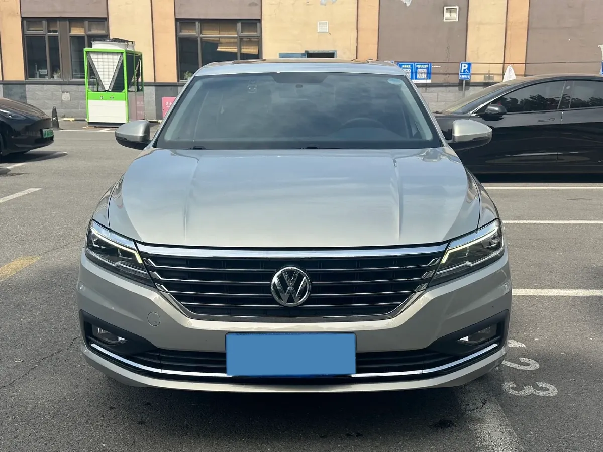 2018 Skoda Karoq 1.4T 150HP L4 7DCT,autocango,china used car exporter,china ev exporter,chinese used car exporter,chinese used ev exporter