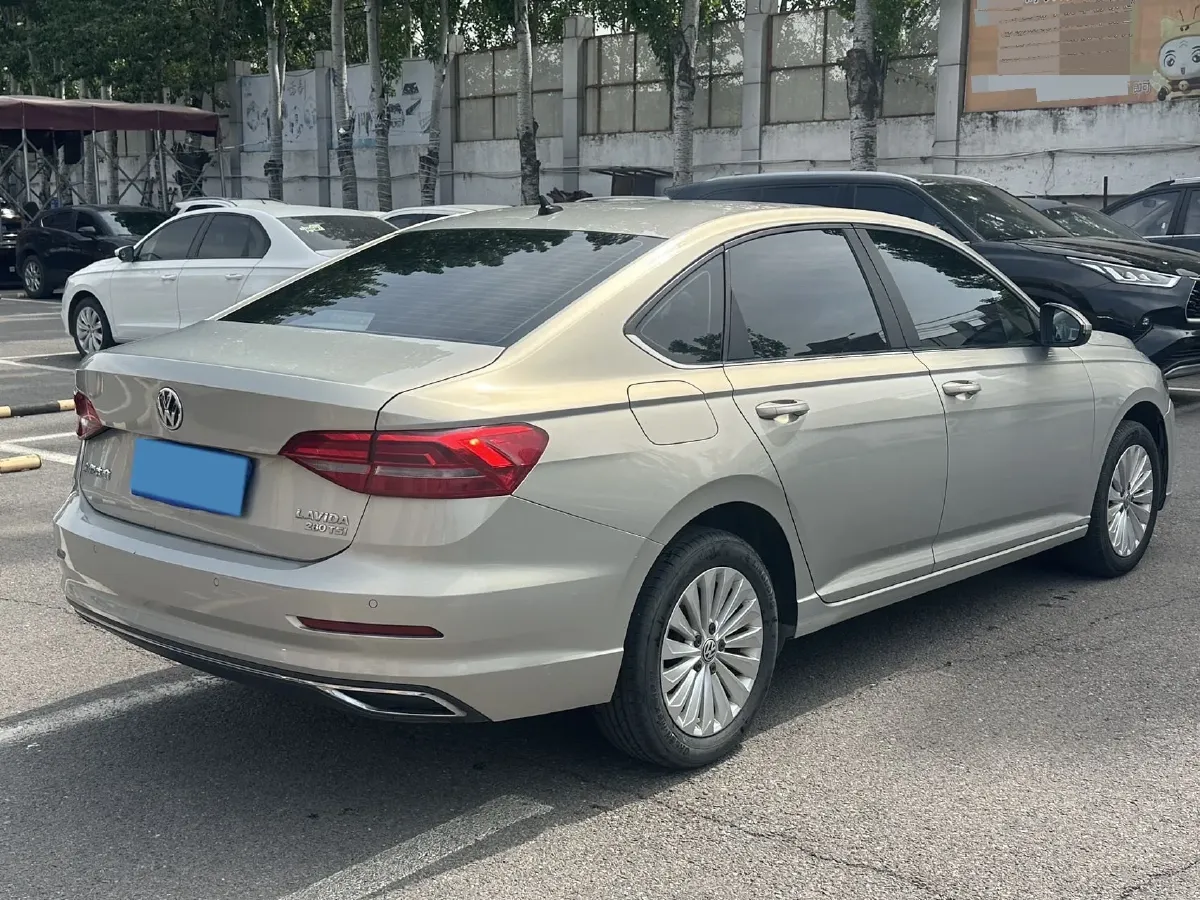 2018 Skoda Karoq 1.4T 150HP L4 7DCT,autocango,china used car exporter,china ev exporter,chinese used car exporter,chinese used ev exporter