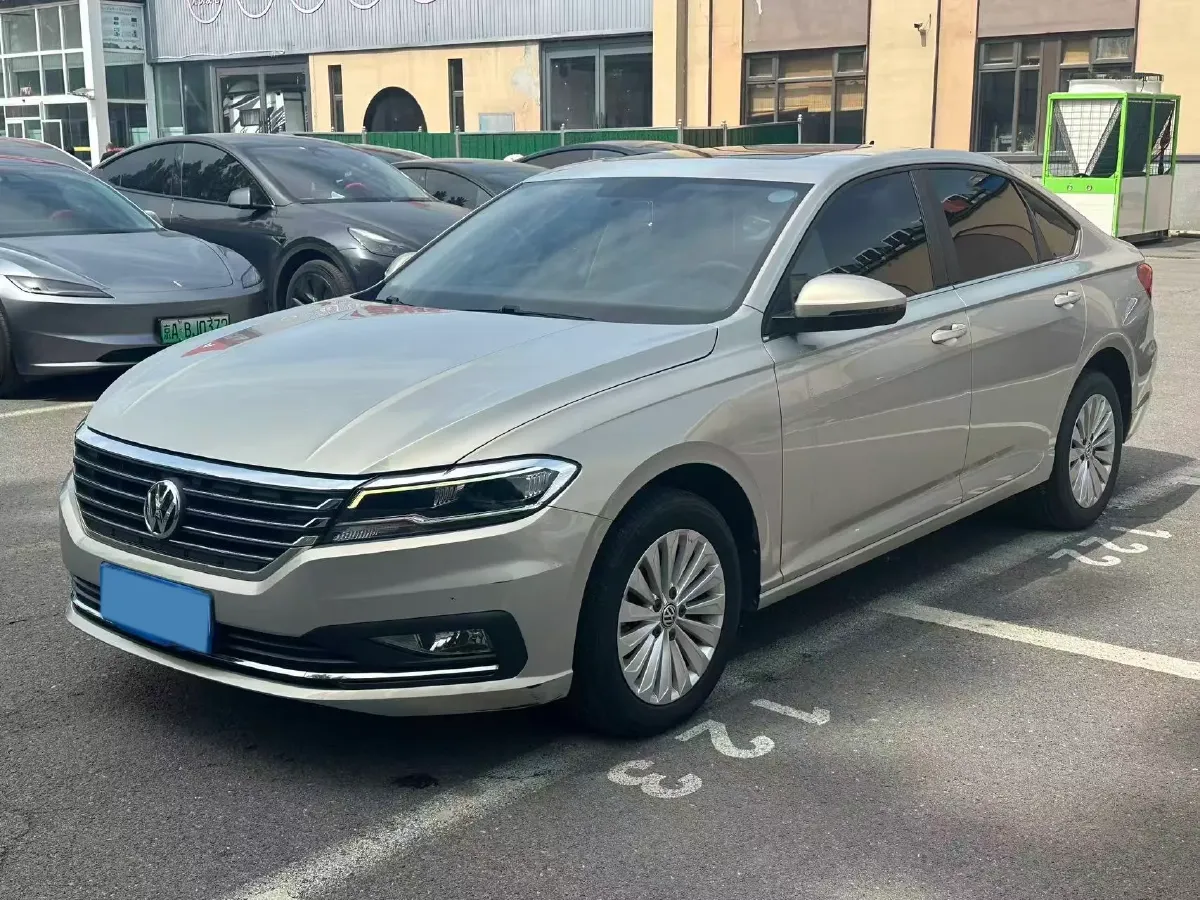 2018 Skoda Karoq 1.4T 150HP L4 7DCT,autocango,china used car exporter,china ev exporter,chinese used car exporter,chinese used ev exporter