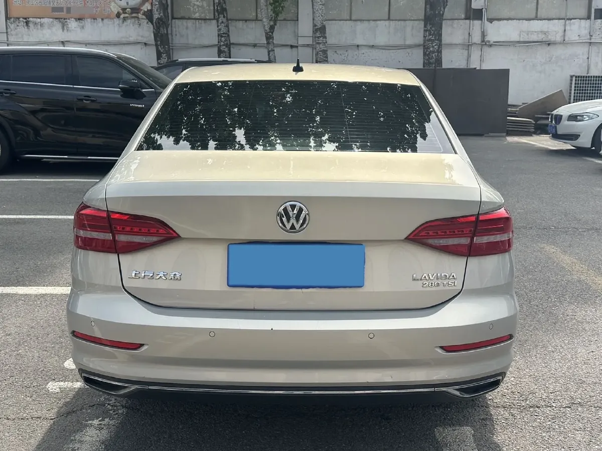 2018 Skoda Karoq 1.4T 150HP L4 7DCT,autocango,china used car exporter,china ev exporter,chinese used car exporter,chinese used ev exporter