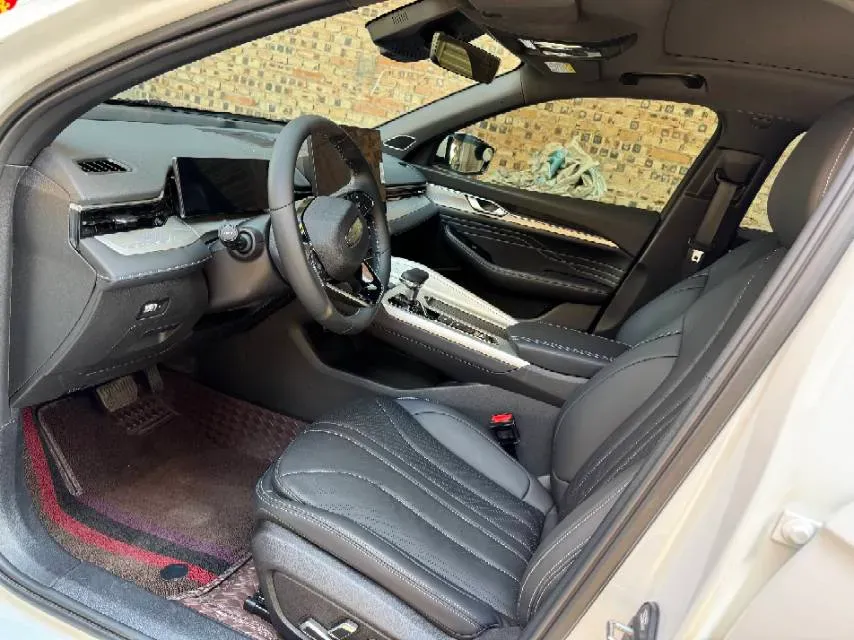 2025 Geely Preface 1.5T 181HP L4 7DCT,autocango,china used car exporter,china ev exporter,chinese used car exporter,chinese used ev exporter