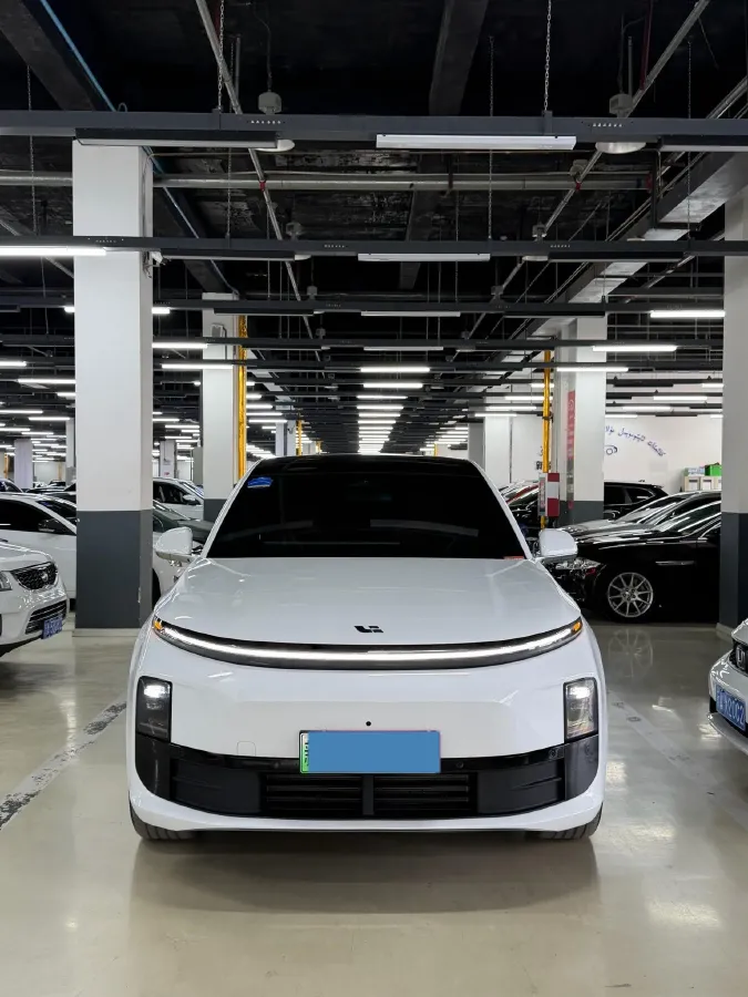 2024 Li L6 Range Extended 154HP L4 REEV 36.8KWH,autocango,china used car exporter,china ev exporter,chinese used car exporter,chinese used ev exporter