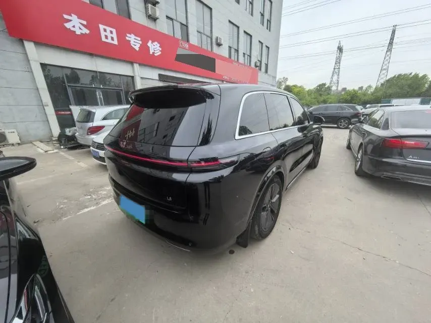 2024 Volvo S60 2.0T 197HP L4 7DCT,autocango,china used car exporter,china ev exporter,chinese used car exporter,chinese used ev exporter