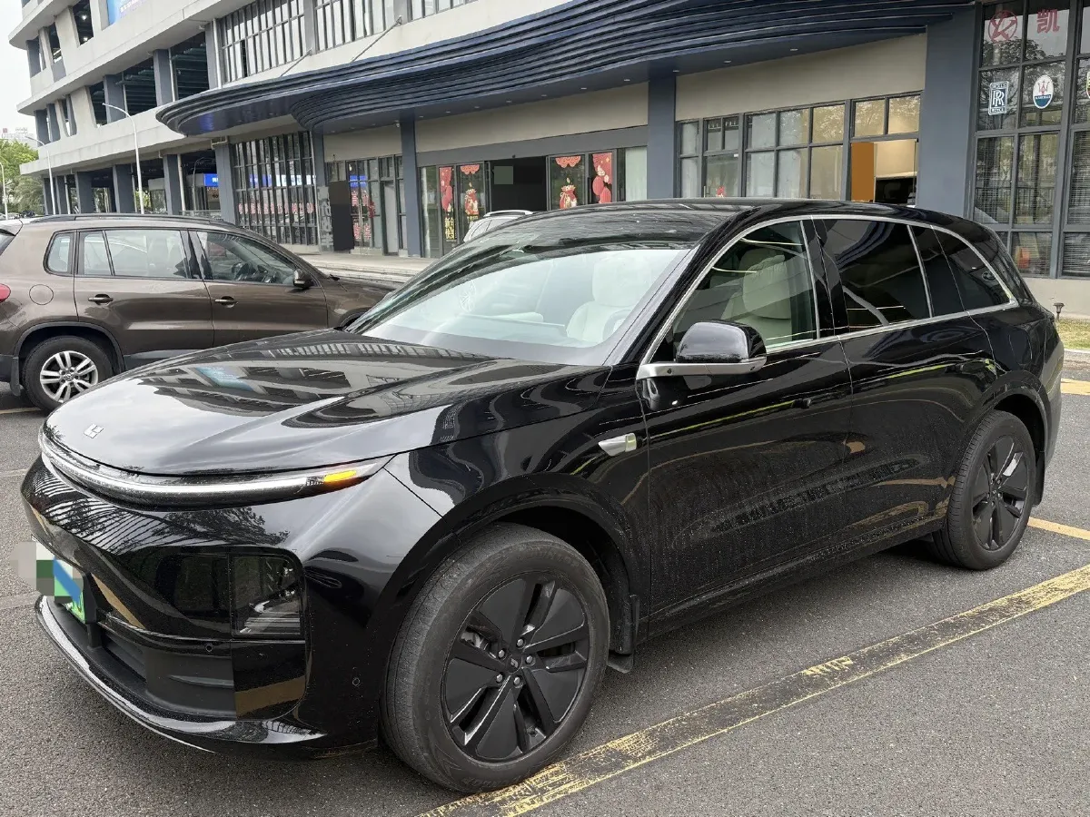 2024 Li L6 Range Extended 154HP L4 REEV 36.8KWH,autocango,china used car exporter,china ev exporter,chinese used car exporter,chinese used ev exporter