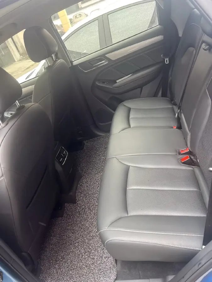 2020 Roewe i6 1.5T 169HP L4 7DCT,autocango,china used car exporter,china ev exporter,chinese used car exporter,chinese used ev exporter