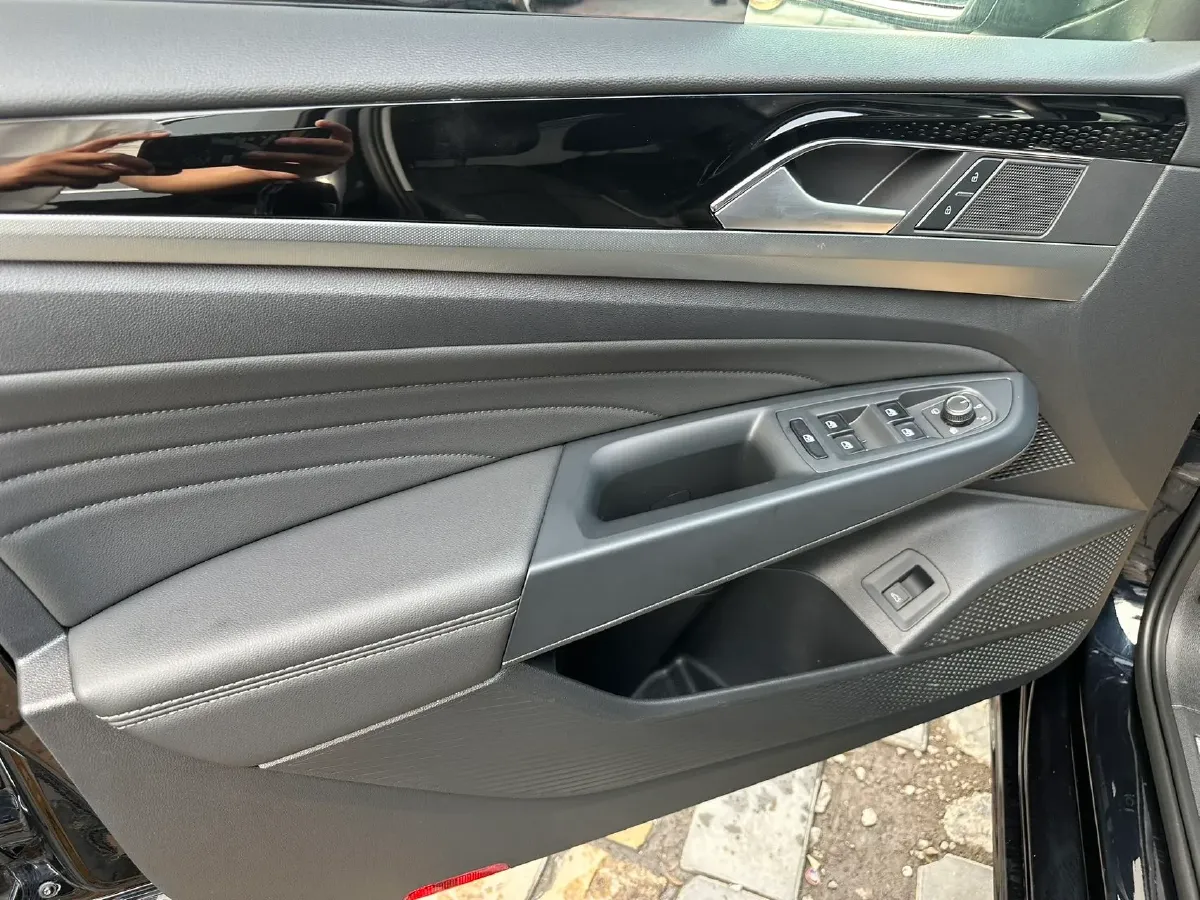 2022 Xpeng P7 BEV 60.2KWH,autocango,china used car exporter,china ev exporter,chinese used car exporter,chinese used ev exporter