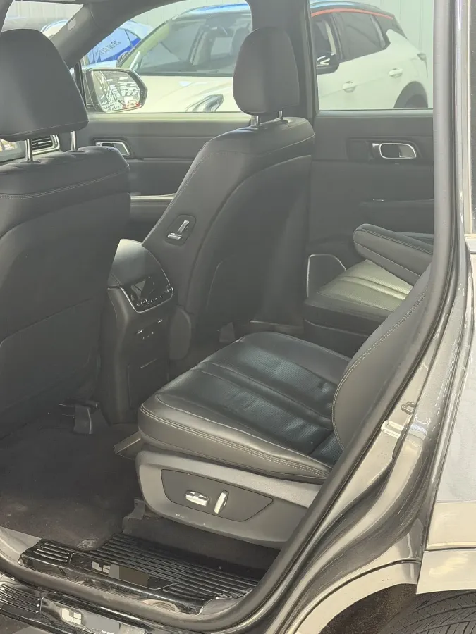 2020 Li ONE Range Extended 131HP REEV 40.5KWH,autocango,china used car exporter,china ev exporter,chinese used car exporter,chinese used ev exporter