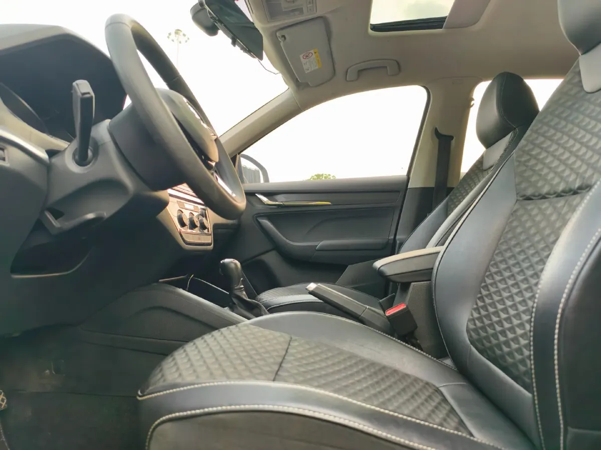 2018 Skoda Kamiq 1.5L 110HP L4 6AT,autocango,china used car exporter,china ev exporter,chinese used car exporter,chinese used ev exporter