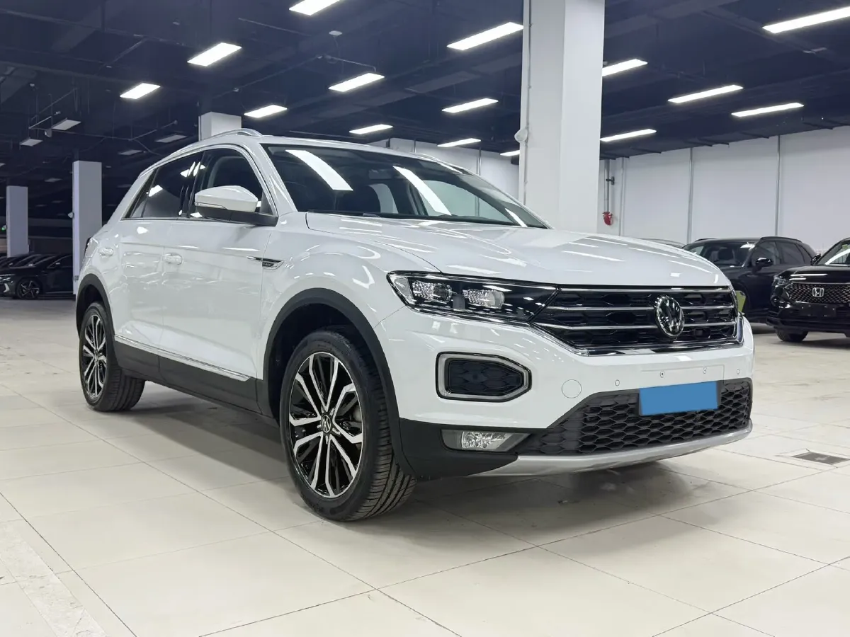 2022 Volkswagen T-Roc 1.4T 150HP L4 7DCT,autocango,china used car exporter,china ev exporter,chinese used car exporter,chinese used ev exporter
