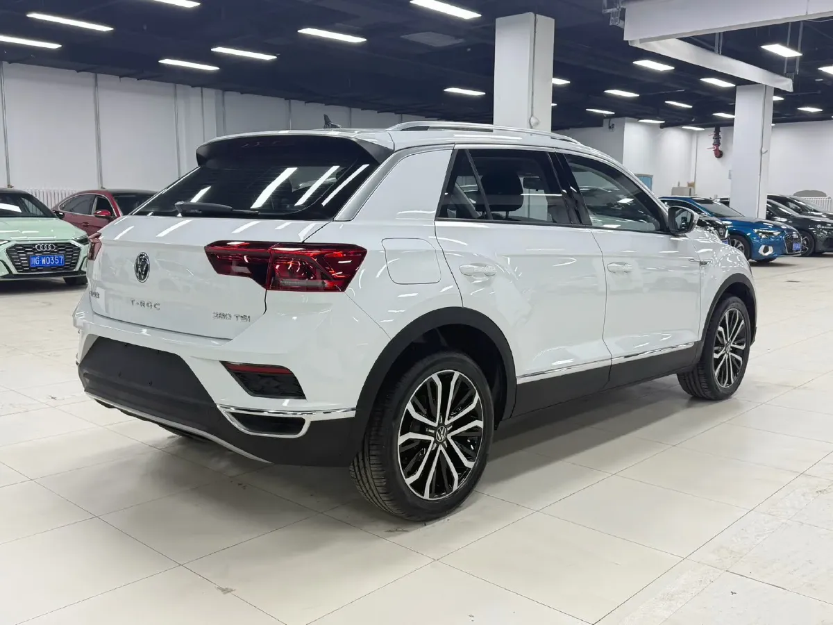 2022 Volkswagen T-Roc 1.4T 150HP L4 7DCT,autocango,china used car exporter,china ev exporter,chinese used car exporter,chinese used ev exporter