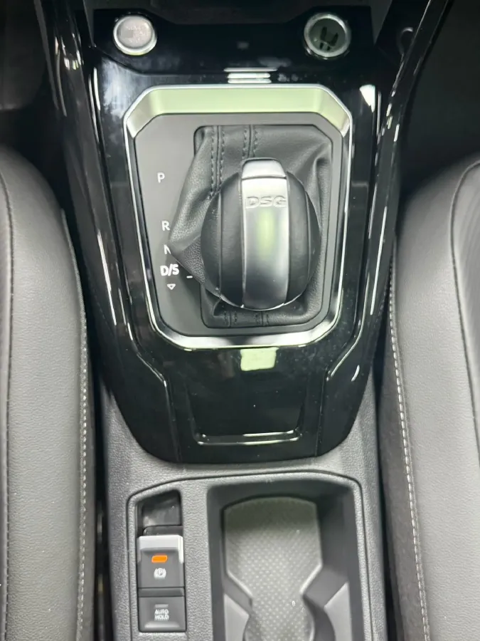 2022 Volkswagen T-Roc 1.4T 150HP L4 7DCT,autocango,china used car exporter,china ev exporter,chinese used car exporter,chinese used ev exporter