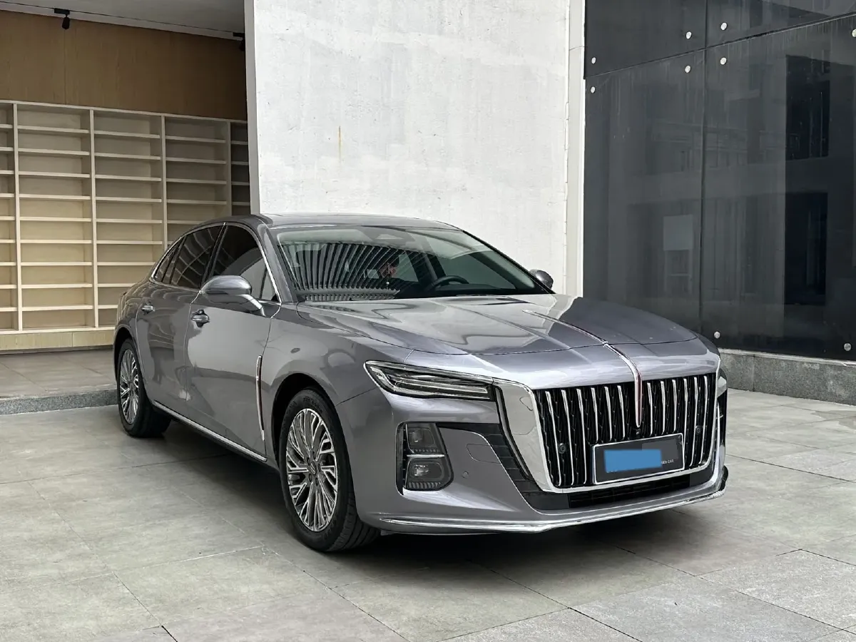 2023 HongQi H5 2.0T 224HP L4 8AT,autocango,china used car exporter,china ev exporter,chinese used car exporter,chinese used ev exporter