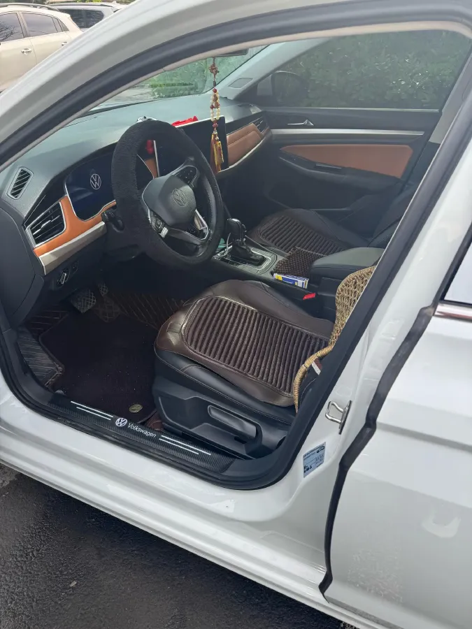 2024 Volkswagen Bora 1.2T 116HP L4 7DCT,autocango,china used car exporter,china ev exporter,chinese used car exporter,chinese used ev exporter