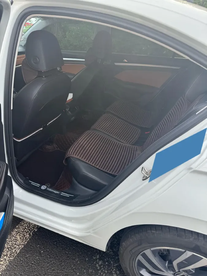 2024 Volkswagen Bora 1.2T 116HP L4 7DCT,autocango,china used car exporter,china ev exporter,chinese used car exporter,chinese used ev exporter