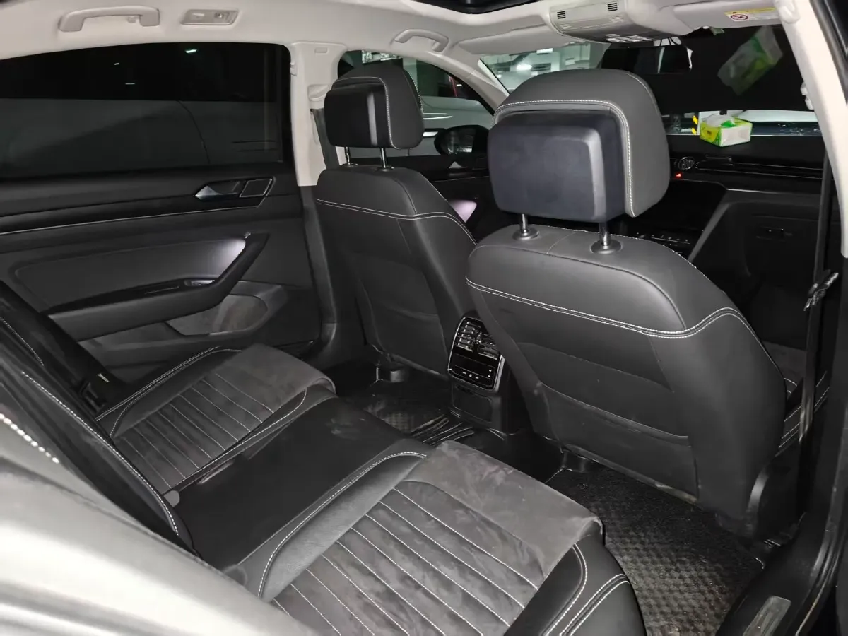 2020 Volkswagen Magotan 2.0T 186HP L4 7DCT,autocango,china used car exporter,china ev exporter,chinese used car exporter,chinese used ev exporter