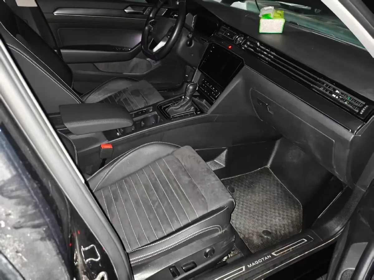 2020 Volkswagen Magotan 2.0T 186HP L4 7DCT,autocango,china used car exporter,china ev exporter,chinese used car exporter,chinese used ev exporter