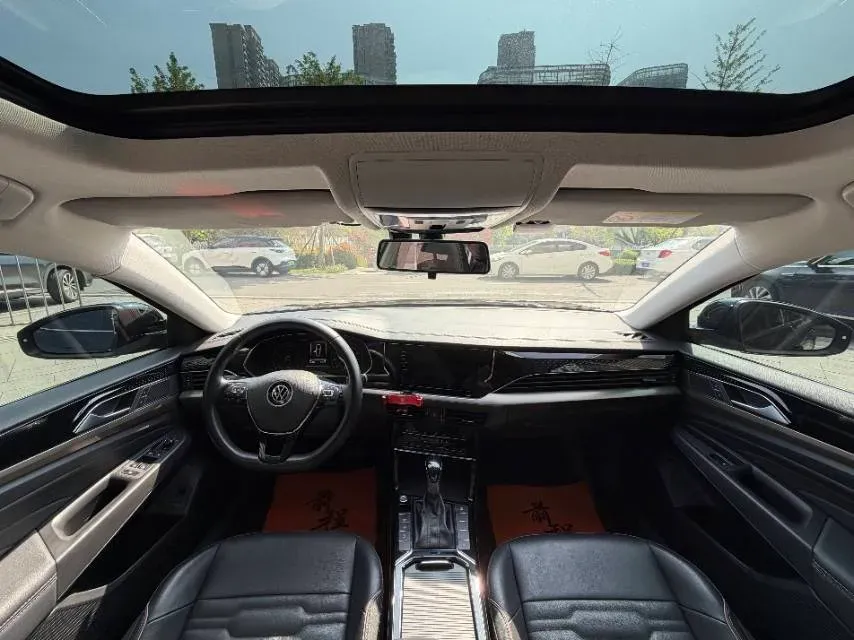 2021 Volkswagen Passat 2.0T 186HP L4 7DCT,autocango,china used car exporter,china ev exporter,chinese used car exporter,chinese used ev exporter