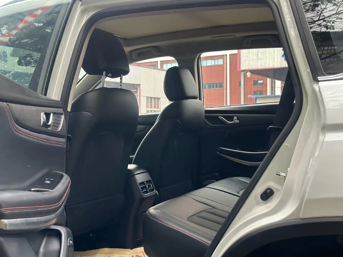 2021 ChangAn CS75 1.5T 178HP L4 7DCT,autocango,china used car exporter,china ev exporter,chinese used car exporter,chinese used ev exporter