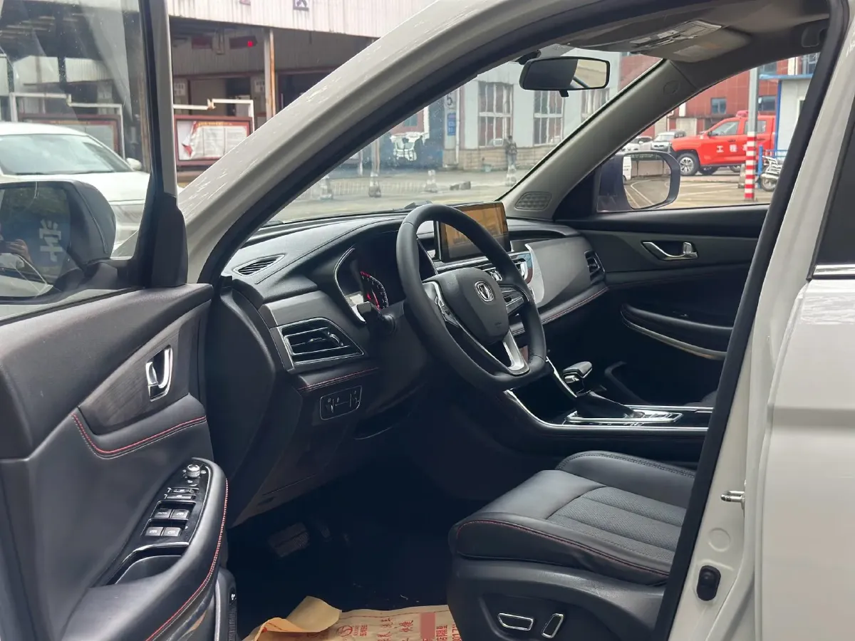 2021 ChangAn CS75 1.5T 178HP L4 7DCT,autocango,china used car exporter,china ev exporter,chinese used car exporter,chinese used ev exporter