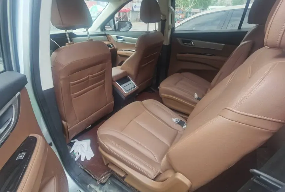 2020 HaiMa 7X 1.6T 195HP L4 6AT,autocango,china used car exporter,china ev exporter,chinese used car exporter,chinese used ev exporter