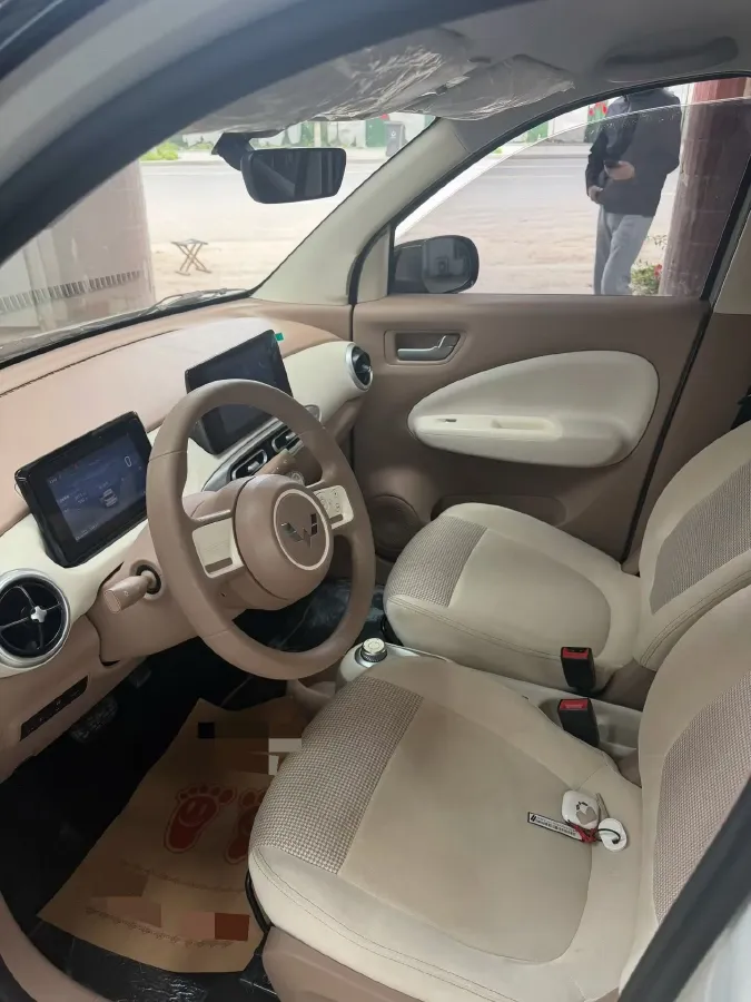 2025 WuLing HongGuang MINI EV BEV 16.2KWH,autocango,china used car exporter,china ev exporter,chinese used car exporter,chinese used ev exporter