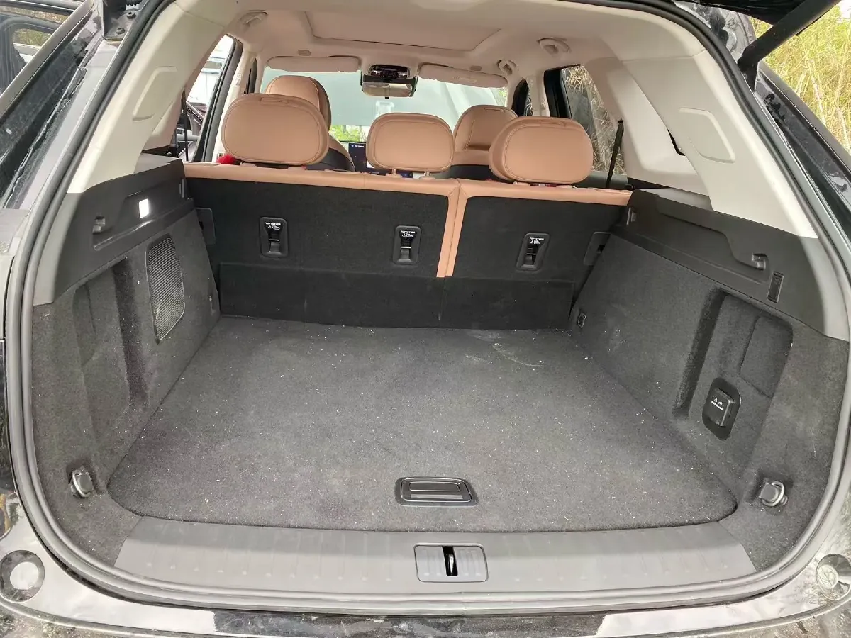 2024 Chery Tiggo8L 2.0T 254HP L4 8AT,autocango,china used car exporter,china ev exporter,chinese used car exporter,chinese used ev exporter