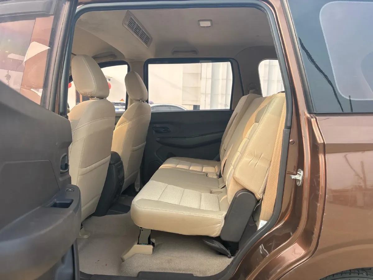2019 WuLing HongGuang 1.5L 99HP L4 6MT,autocango,china used car exporter,china ev exporter,chinese used car exporter,chinese used ev exporter