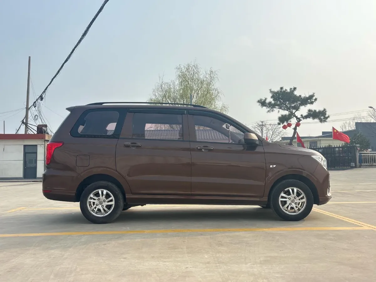2019 WuLing HongGuang 1.5L 99HP L4 6MT,autocango,china used car exporter,china ev exporter,chinese used car exporter,chinese used ev exporter