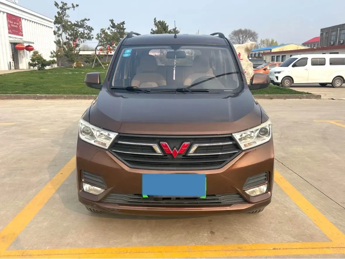2019 WuLing HongGuang 1.5L 99HP L4 6MT,autocango,china used car exporter,china ev exporter,chinese used car exporter,chinese used ev exporter