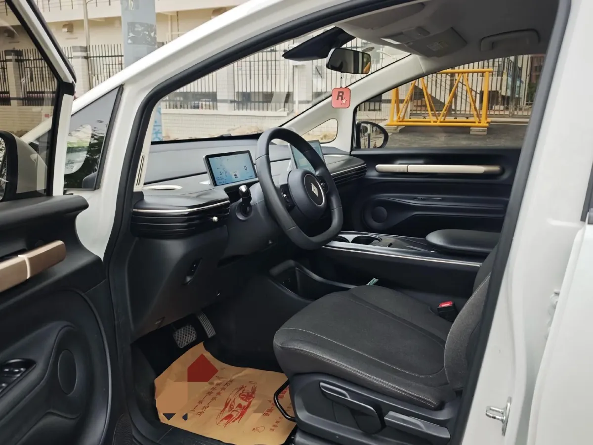 2023 BaoJun Cloud BEV 50.6KWH,autocango,china used car exporter,china ev exporter,chinese used car exporter,chinese used ev exporter