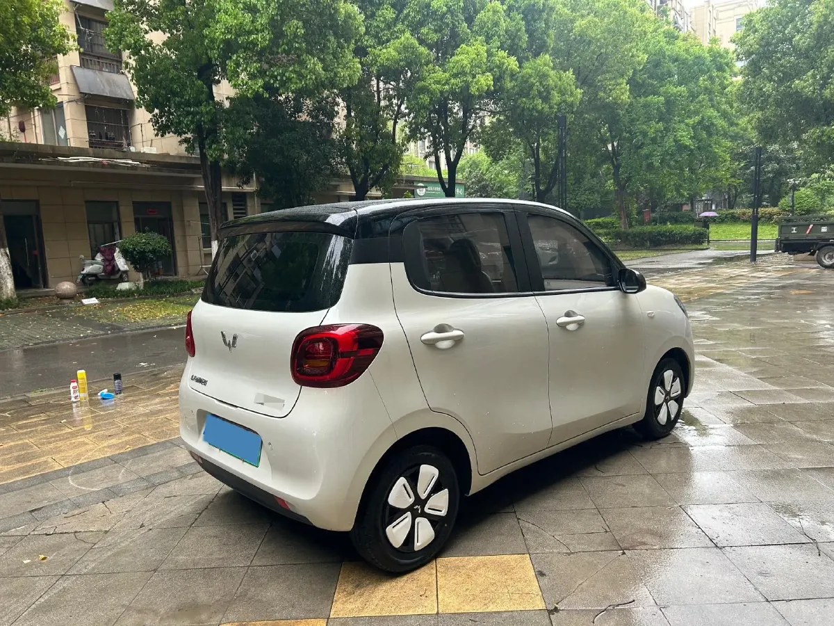 2025 WuLing HongGuang MINI EV BEV 16.2KWH,autocango,china used car exporter,china ev exporter,chinese used car exporter,chinese used ev exporter
