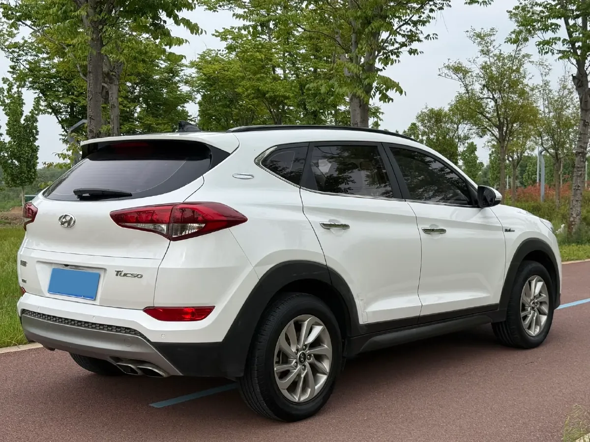 2015 Hyundai Tucson 1.6T 177HP L4 7DCT,autocango,china used car exporter,china ev exporter,chinese used car exporter,chinese used ev exporter