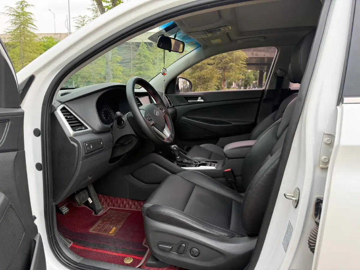 2015 Hyundai Tucson 1.6T 177HP L4 7DCT,autocango,china used car exporter,china ev exporter,chinese used car exporter,chinese used ev exporter