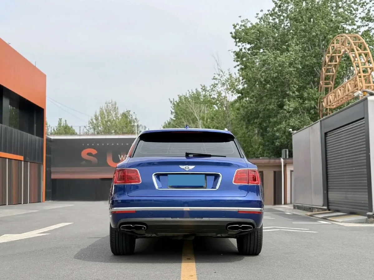2018 Bentley Bentayga 4.0T 550HP V8 8AT,autocango,china used car exporter,china ev exporter,chinese used car exporter,chinese used ev exporter