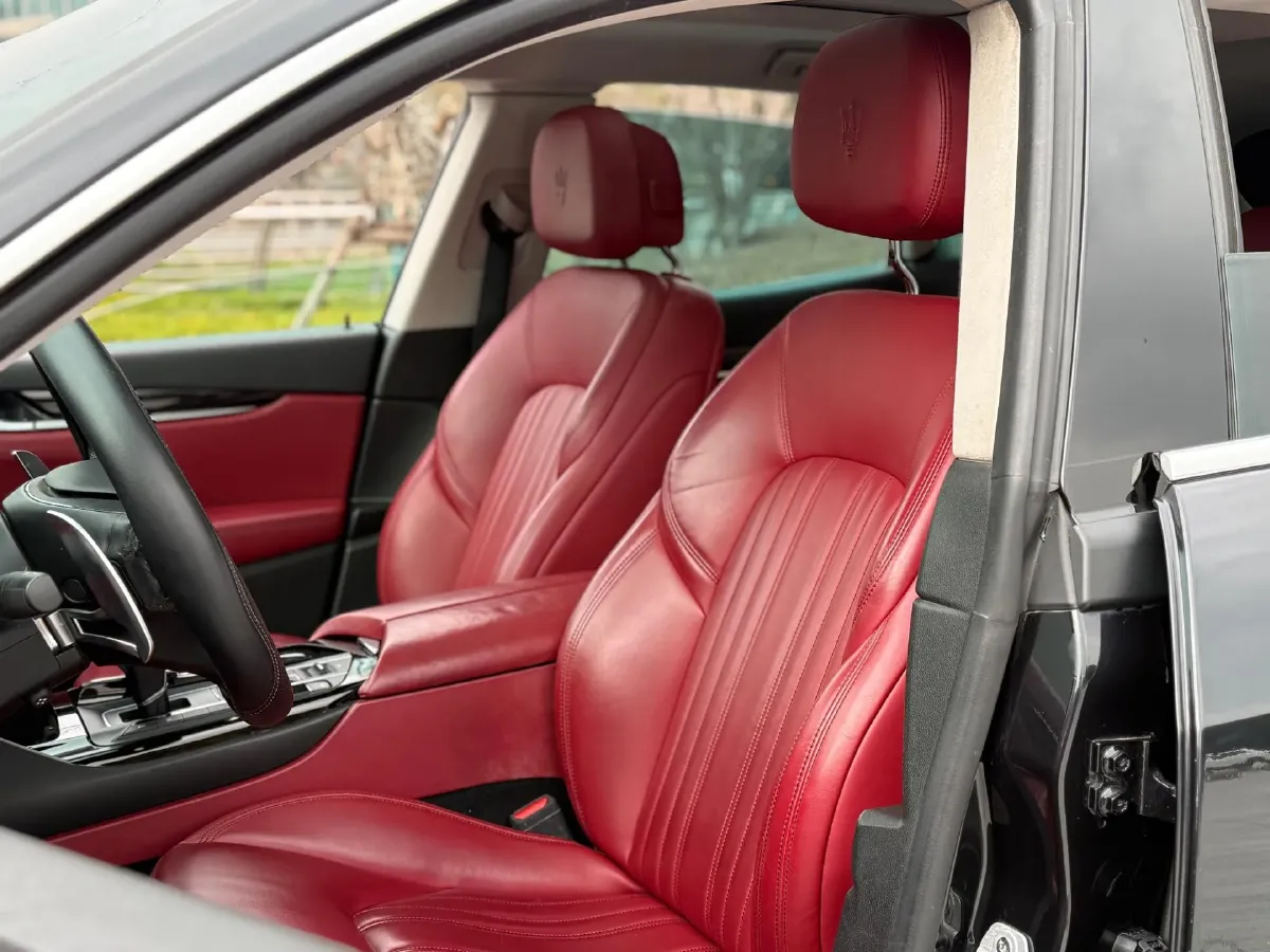 2022 Maserati Levante 2.0T 330HP L4 8AT,autocango,china used car exporter,china ev exporter,chinese used car exporter,chinese used ev exporter