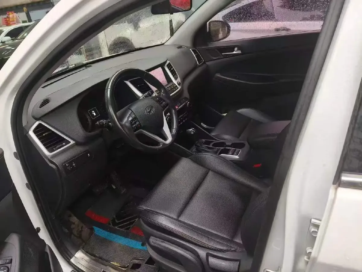 2015 Hyundai Tucson 1.6T 177HP L4 7DCT,autocango,china used car exporter,china ev exporter,chinese used car exporter,chinese used ev exporter