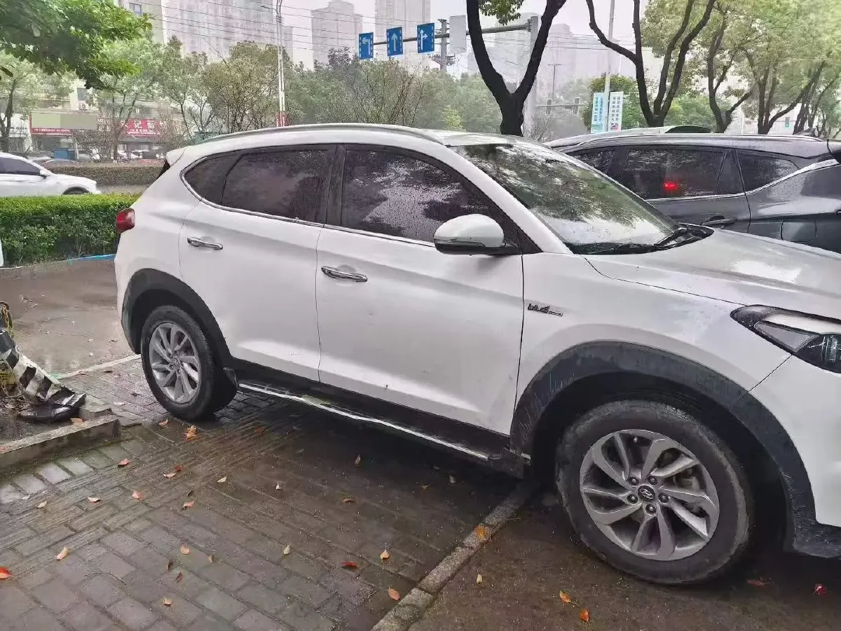 2015 Hyundai Tucson 1.6T 177HP L4 7DCT,autocango,china used car exporter,china ev exporter,chinese used car exporter,chinese used ev exporter
