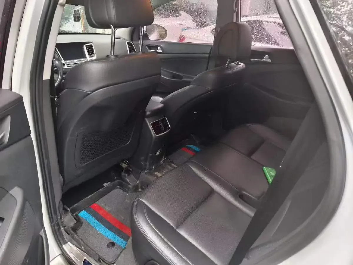 2015 Hyundai Tucson 1.6T 177HP L4 7DCT,autocango,china used car exporter,china ev exporter,chinese used car exporter,chinese used ev exporter