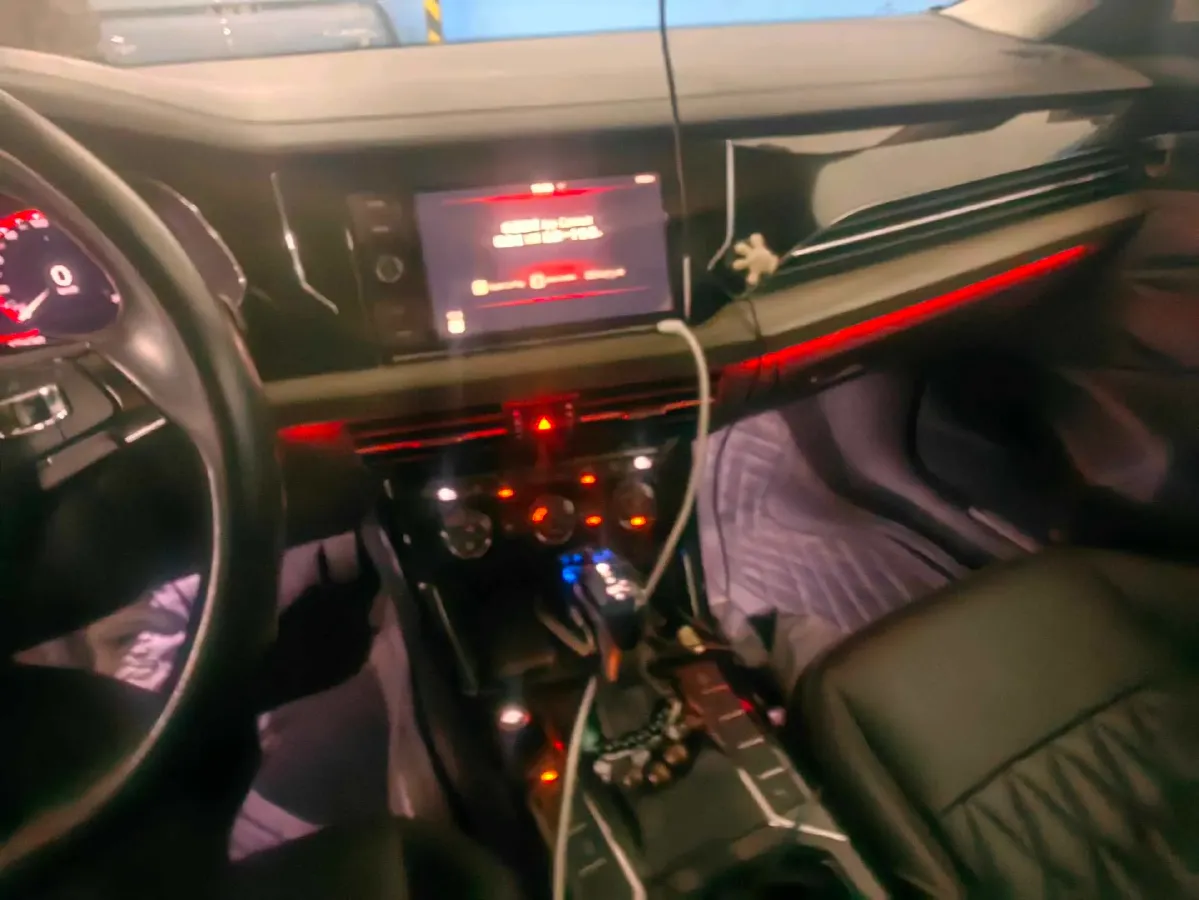 2019 Volvo V40 1.5T 152HP L4 6AT,autocango,china used car exporter,china ev exporter,chinese used car exporter,chinese used ev exporter